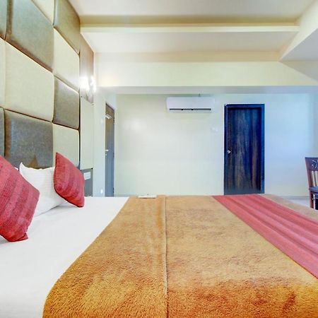 K D Residency Hotel Kalyān Eksteriør billede